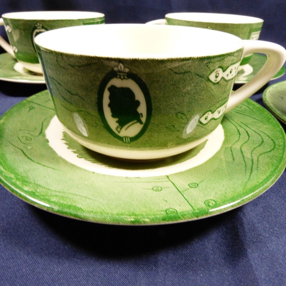 VTG by Royal China Colonial Homestead green lot of 4 tea cup & saucer sets - Picture 2 of 11